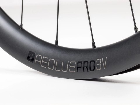 Koło szosowe Bontrager Aeolus Pro 3V TLR Disc - Przód